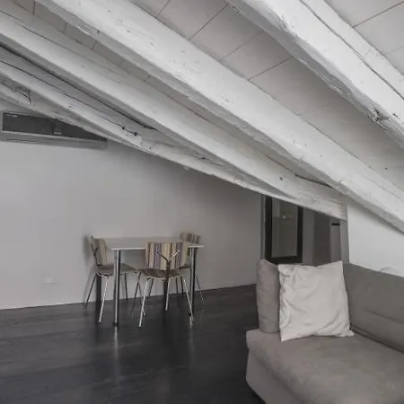 Apartmán Hurban Valdirivo 14 *